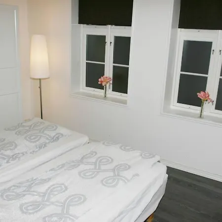 Lägenhet 3 Bedroom - Perfect Location - Harbour-train-bus-citycenter *